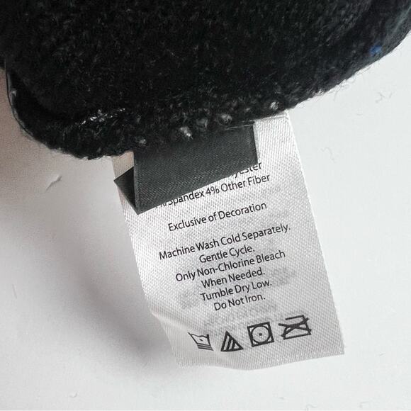 Eddie Bauer Boys Onyx  Sonoma Pom Cold Weather Winter  Hat Sz M/L - Picture 6 of 6